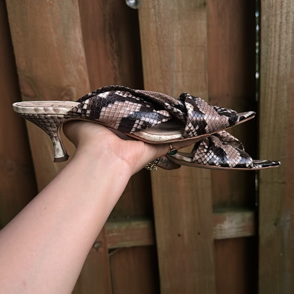 Elleme Paris Leather Knot kitten heel mules - Picture 9 of 9